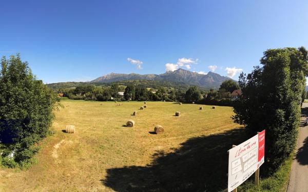 Terrain à vendre    Chabottes