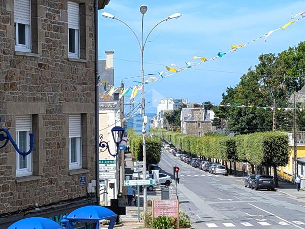 À Vendre : Appartement 3 Pièces renové à 500m de la Plage de Rochebonne