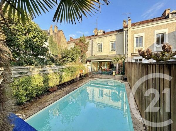 Maison à vendre  6 pièces - 180 m 2   PERIGUEUX  - 24