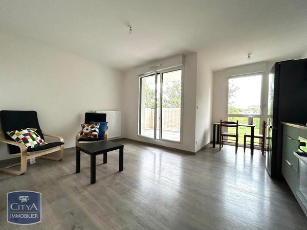 Appartement à louer 2 pièces 41.32m² Tours (37100)