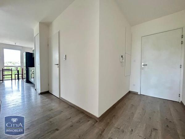 Appartement à louer 2 pièces 41.32m² Tours (37100)