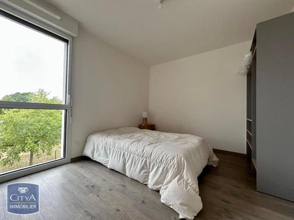 Appartement à louer 2 pièces 41.32m² Tours (37100)