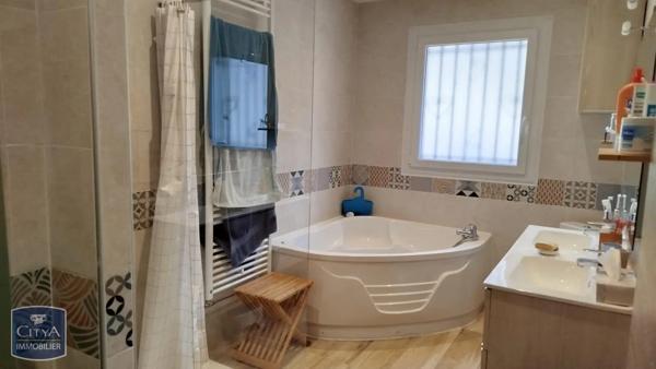 Maison à louer 6 pièces 143.16m² Moissac (82200)