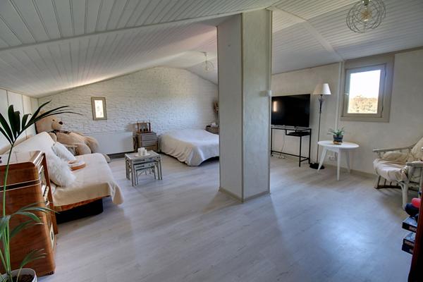 A VENDRE EN EXCLUSIVITÉ ! Lorgues centre à pied -Maison 140 m² -Vue dominante