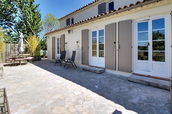 A VENDRE EN EXCLUSIVITÉ ! Lorgues centre à pied -Maison 140 m² -Vue dominante