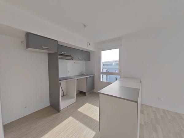 Appartement Vannes 3 pièce(s) 66 m2 + 3 emplacements de stationnement , Vannes