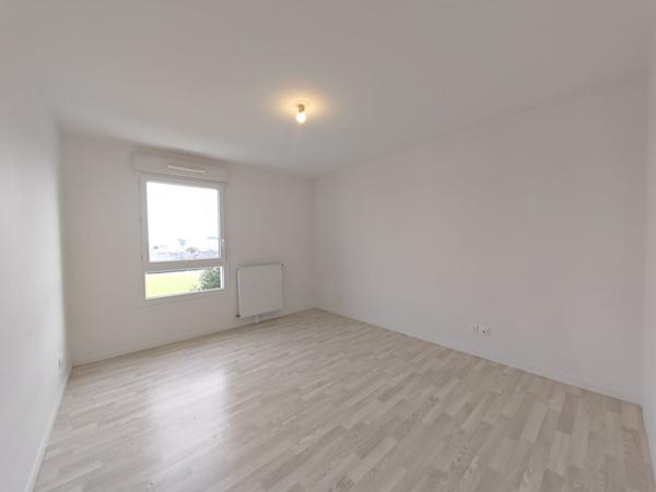 Appartement Vannes 3 pièce(s) 66 m2 + 3 emplacements de stationnement , Vannes