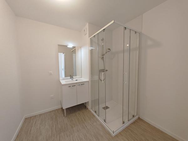 Appartement Vannes 3 pièce(s) 66 m2 + 3 emplacements de stationnement , Vannes