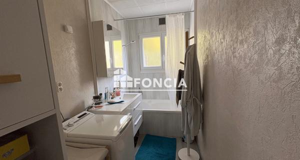 Location Appartement 3 pièces 61.9 m² - Tournon-sur-rhône 07300
