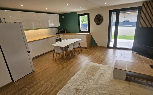 Maison à vendre    4 pièces • 102 m2 Idron