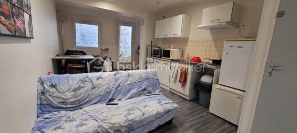 Immeuble commercial de 100 m²