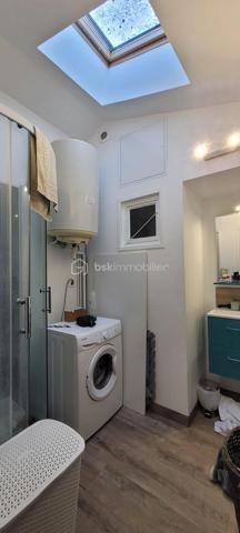 Immeuble commercial de 100 m²