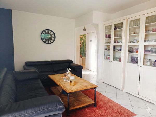 T3 de 73m² - DERNIER ÉTAGE - GRAND BALCON SUD - SAINT-PRIEST