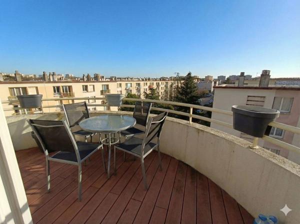 T3 de 73m² - DERNIER ÉTAGE - GRAND BALCON SUD - SAINT-PRIEST
