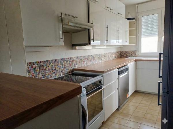 T3 de 73m² - DERNIER ÉTAGE - GRAND BALCON SUD - SAINT-PRIEST