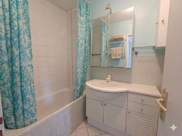 T3 de 73m² - DERNIER ÉTAGE - GRAND BALCON SUD - SAINT-PRIEST