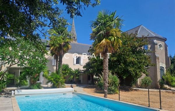 Domaine de réception avec piscine - Parcelle de 1 912 m² - 28 couchages - Coeur de Saint-Joachim
