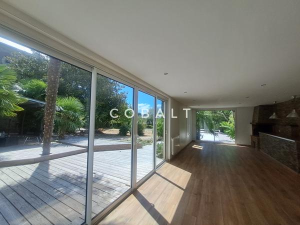 Domaine de réception avec piscine - Parcelle de 1 912 m² - 28 couchages - Coeur de Saint-Joachim