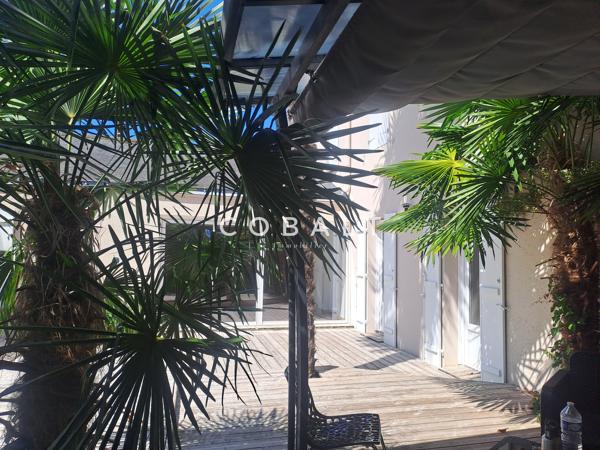 Domaine de réception avec piscine - Parcelle de 1 912 m² - 28 couchages - Coeur de Saint-Joachim
