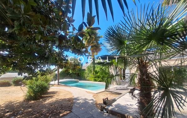 Domaine de réception avec piscine - Parcelle de 1 912 m² - 28 couchages - Coeur de Saint-Joachim