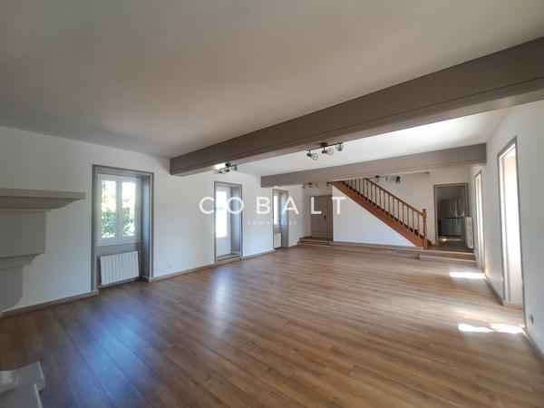Domaine de réception avec piscine - Parcelle de 1 912 m² - 28 couchages - Coeur de Saint-Joachim