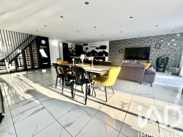 Maison à vendre 6 pièces 145 m² Pont-sur-Yonne