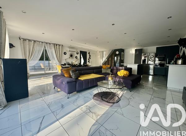 Maison à vendre 6 pièces 145 m² Pont-sur-Yonne