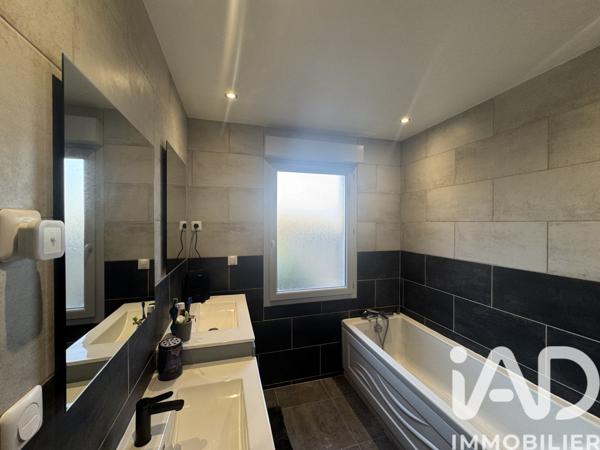 Maison à vendre 6 pièces 145 m² Pont-sur-Yonne