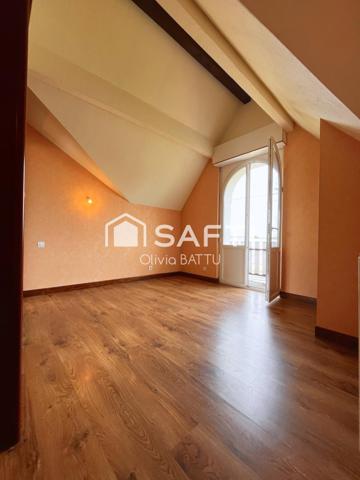 Maison familial aux beaux volumes, proche de la ville et voie rapide. A découvrir sans tarder !