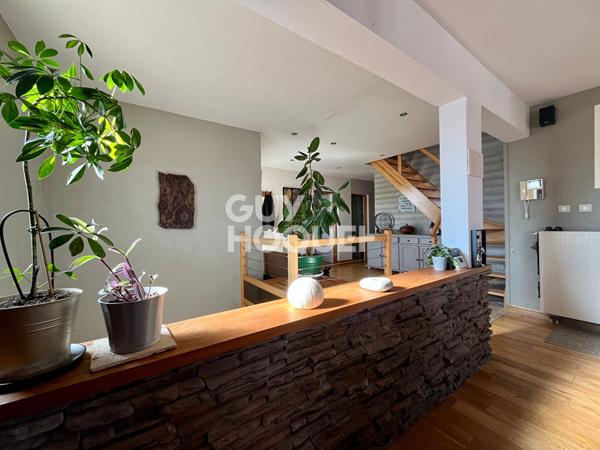 Maison, 165 m² dans petite copropriété dans le village de SAVOUGES