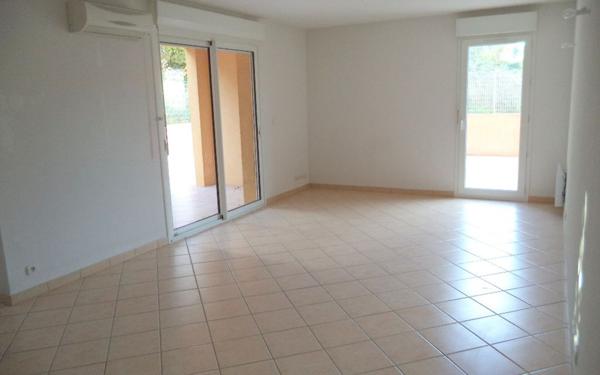 Appartement à louer    3 pièces •  Manosque