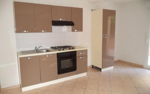 Appartement à louer    3 pièces •  Manosque