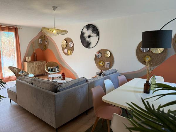 CARCASSONNE Résidence Di Castelli II maison rénovée et meublée avec 3 chambres jardin garage et piscine collective