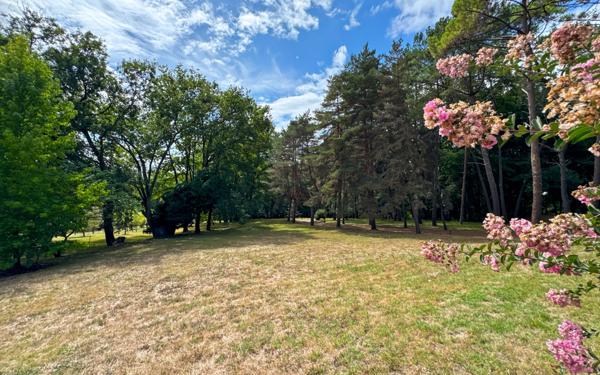 Maison à vendre    6 pièces • 173 m2 Périgueux