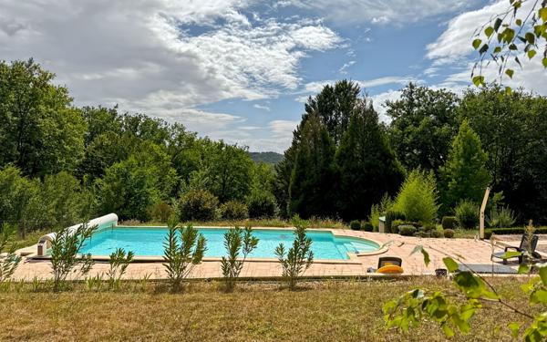 Maison à vendre    6 pièces • 173 m2 Périgueux