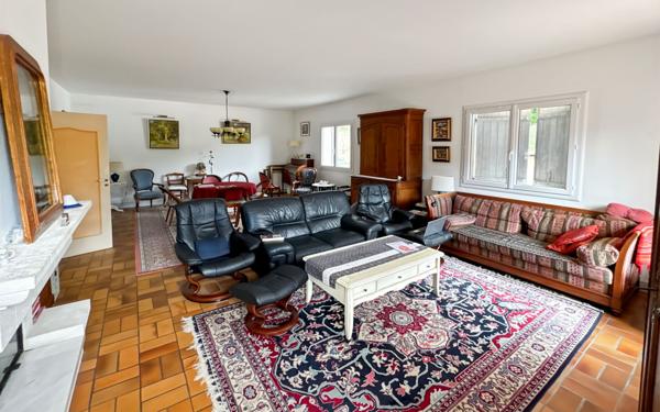 Maison à vendre    6 pièces • 173 m2 Périgueux