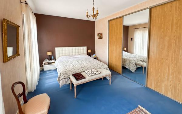 Maison à vendre    6 pièces • 173 m2 Périgueux