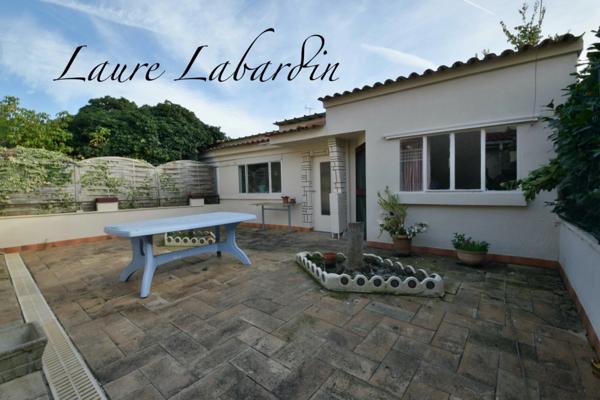 Maison à vendre à Tonneins, 117m2, 3 chambres, cours extérieures