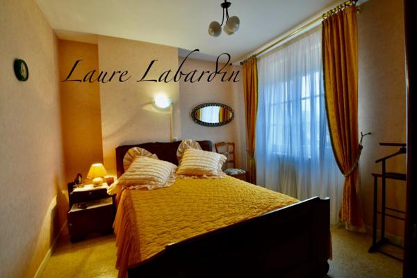 Maison à vendre à Tonneins, 117m2, 3 chambres, cours extérieures