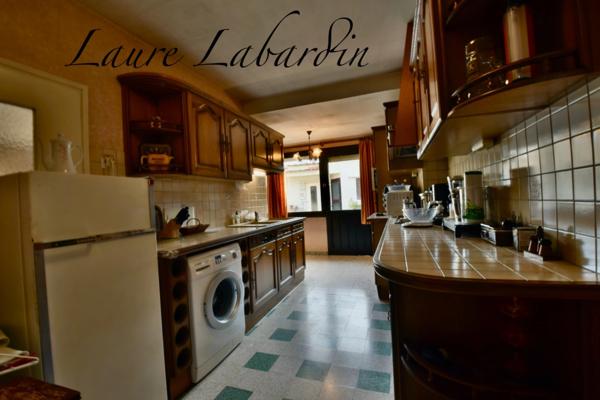 Maison à vendre à Tonneins, 117m2, 3 chambres, cours extérieures