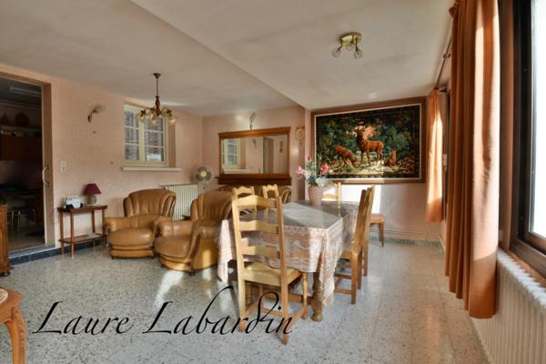 Maison à vendre à Tonneins, 117m2, 3 chambres, cours extérieures