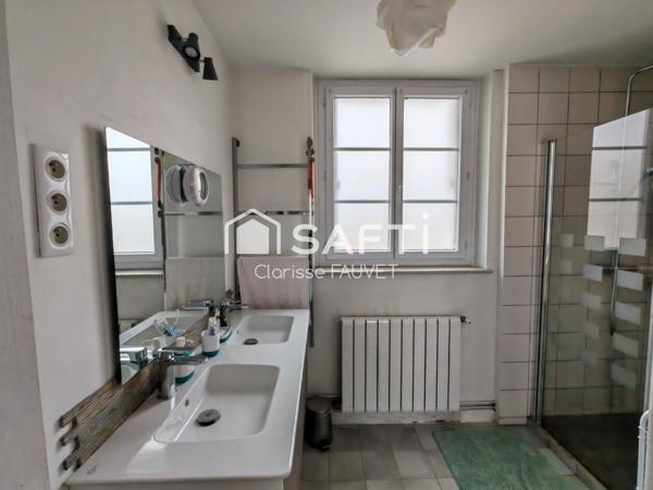 Séduisante maison des années 1940 - 3 chambres