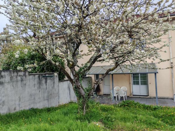 Séduisante maison des années 1940 - 3 chambres