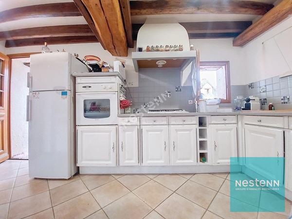 Maison disposant de 3 chambres en très bon état général au coeur de Villeneuve La Guyard