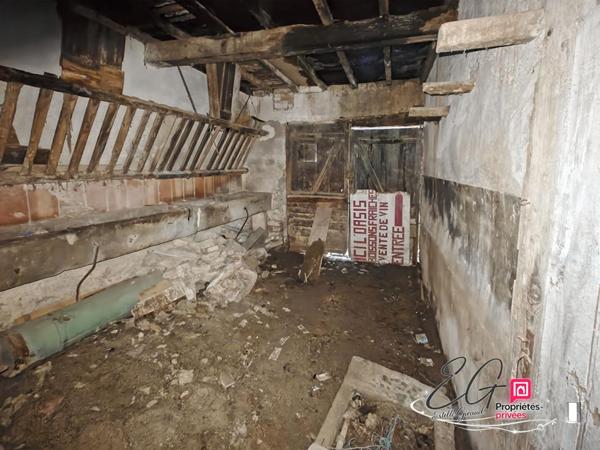 Laure Minervois,  Projet de rénovation : maison de village avec extérieur et garage