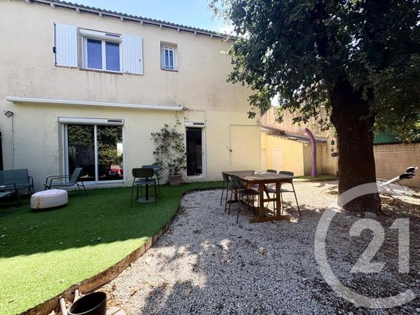 Maison à vendre  4 pièces - 93 m 2   NIMES  - 30