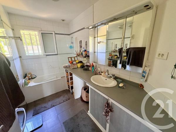Maison à vendre  4 pièces - 93 m 2   NIMES  - 30