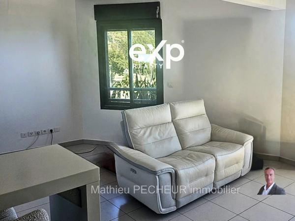 SAINT-DENIS / BELLEPIERRE/PROCHE CHU/T2 + Parking