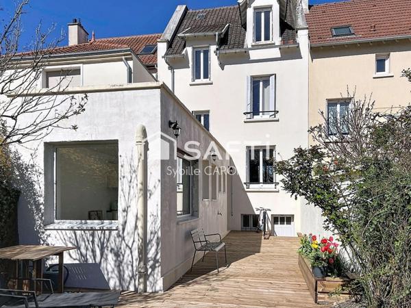 Maison familiale rénovée – 4 chambres – DPE C – Exposition Est/Ouest