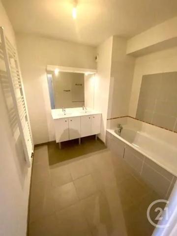 Appartement T4 à vendre  4 pièces - 79,70 m 2   CUGNAUX  - 31